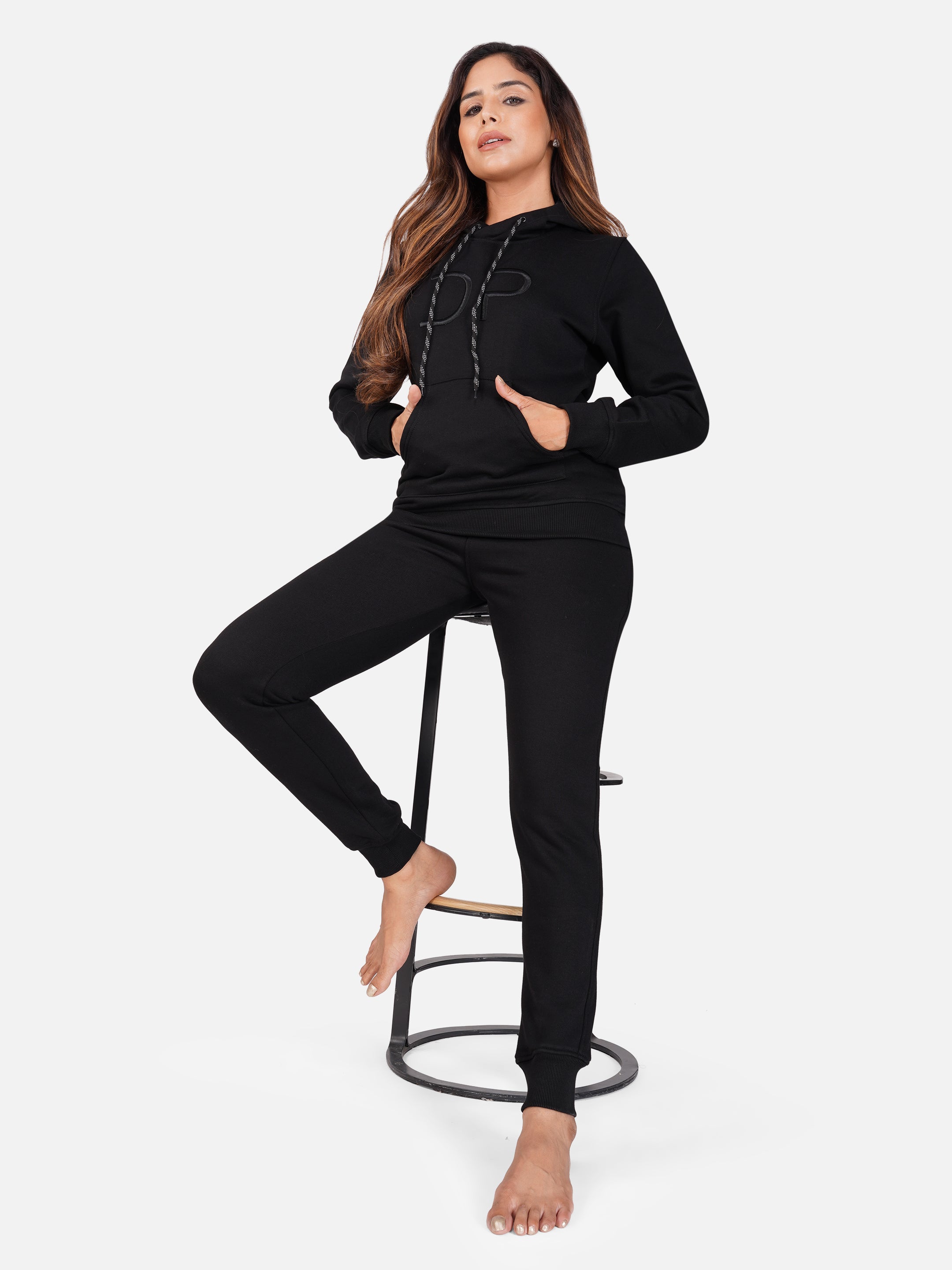 Dichs Performance Hoodie – Classic Black